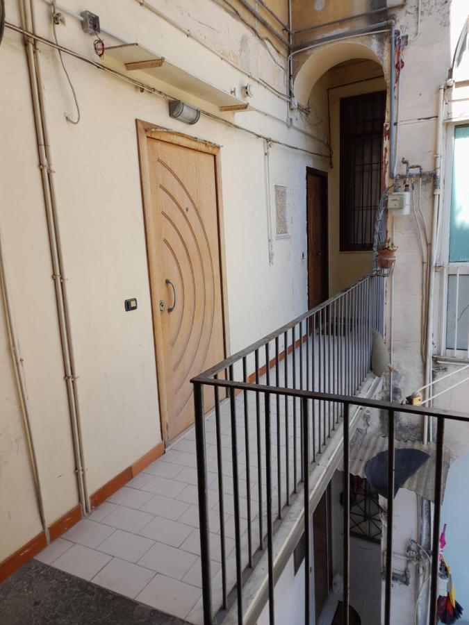 Camera Rarisa Napoli Centro מראה חיצוני תמונה